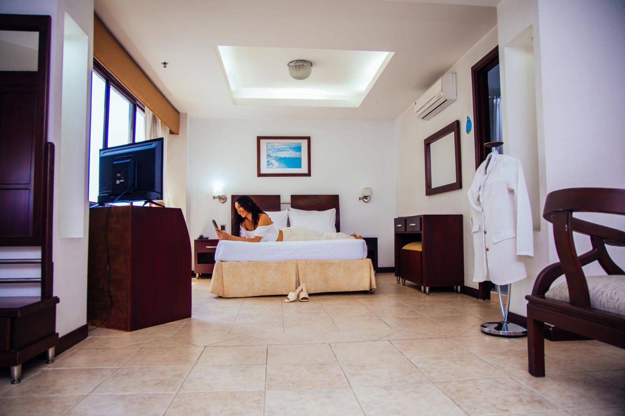 Hotel Plaza Las Americas Калі Екстер'єр фото