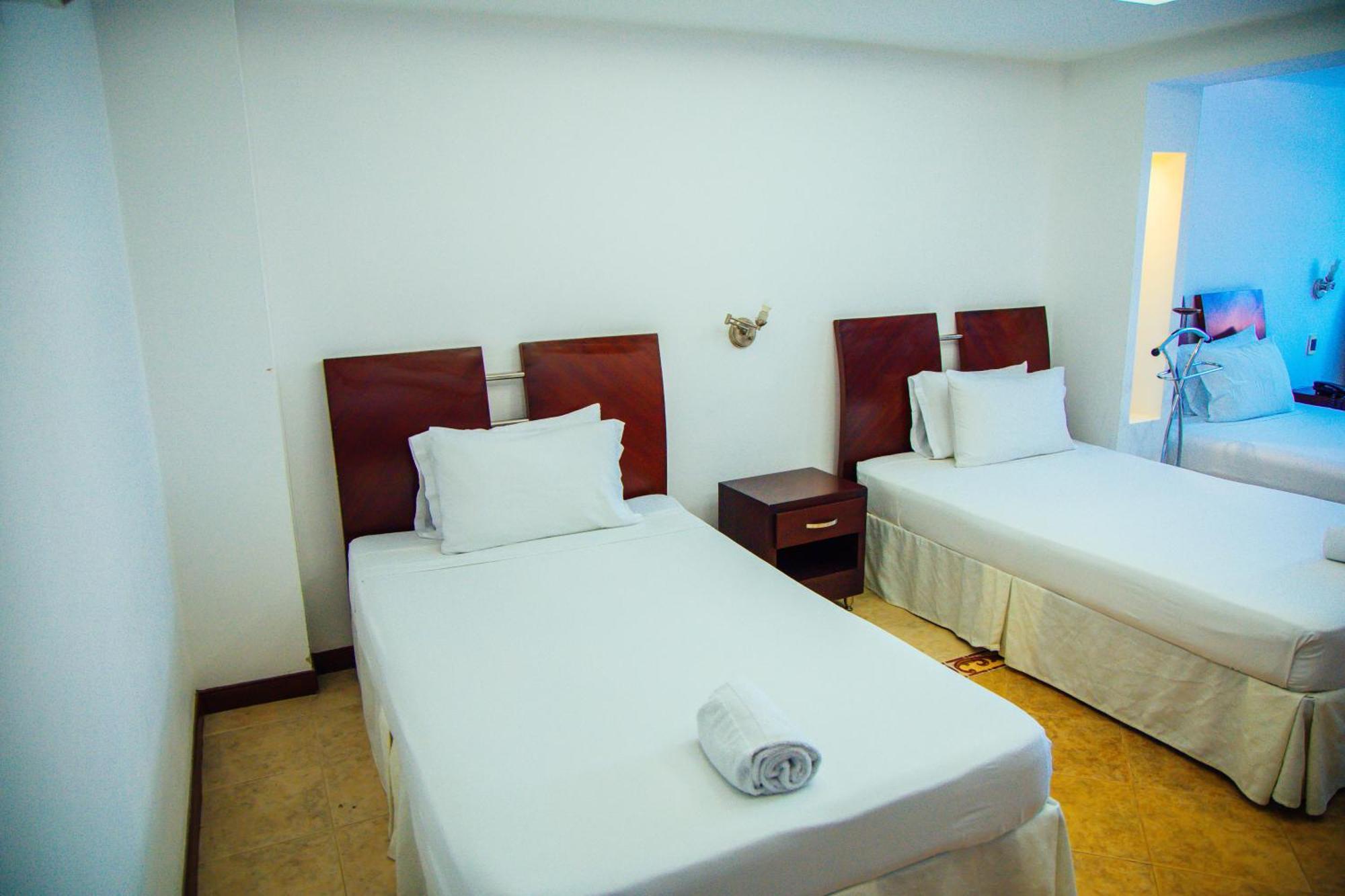 Hotel Plaza Las Americas Калі Екстер'єр фото